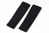 Detalle del tejido de los calentadores de brazos térmicos HeatCore en negro